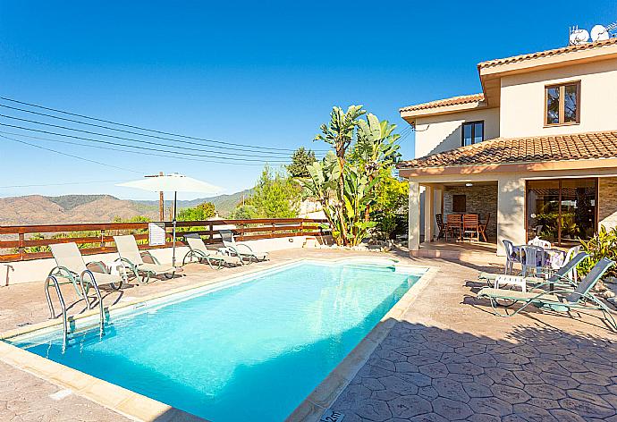 Beautiful villa with private pool and terrace with sea views . - Villa Kinousa 1 . (Galería de imágenes) }}