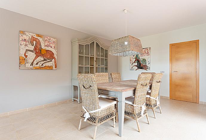 Dining area . - Villa Domingo . (Galerie de photos) }}