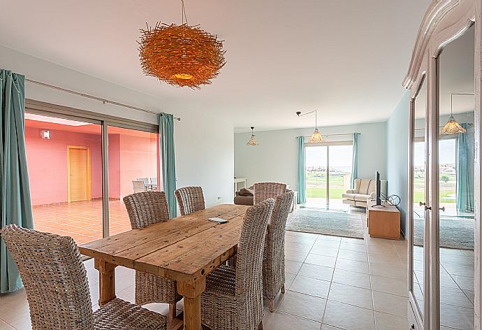 Living room with sofas, dining area, WiFi internet, satellite TV, and pool terrace access . - Villa Barquetta . (Galleria fotografica) }}