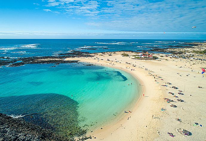 Playa Chica . - Villa Barquetta . (Fotogalerie) }}