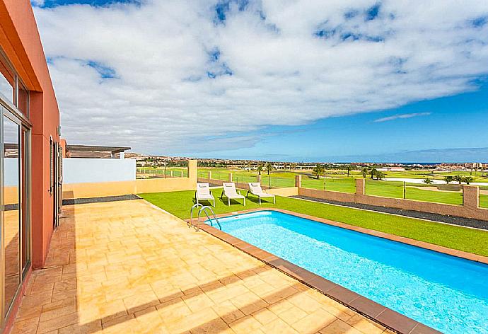 Private pool and terrace with sea views . - Villa Barquetta . (Photo Gallery) }}