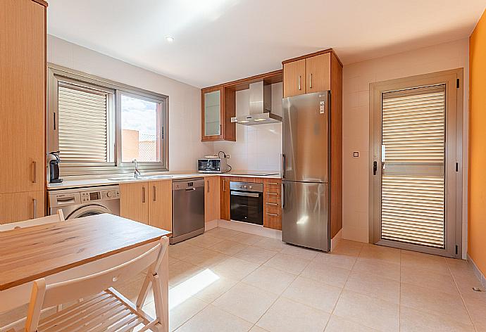 Equipped kitchen . - Villa Siesta . (Fotogalerie) }}