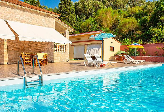 Beautiful villa with private pool and terrace . - Villa Psaropouli . (Fotogalerie) }}