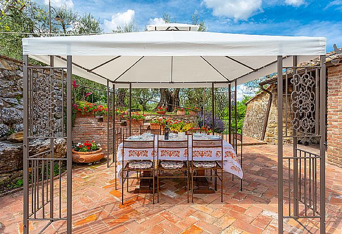 Terrace area . - Villa Bramasole . (Fotogalerie) }}