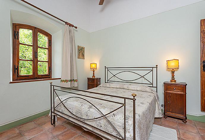 Double bedroom  . - Villa Bramasole . (Fotogalerie) }}