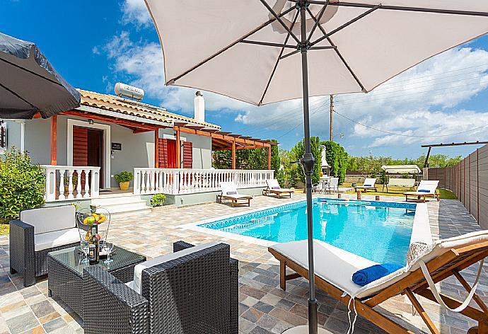 Beautiful villa with private pool and terrace . - Villa Mansion . (Fotogalerie) }}
