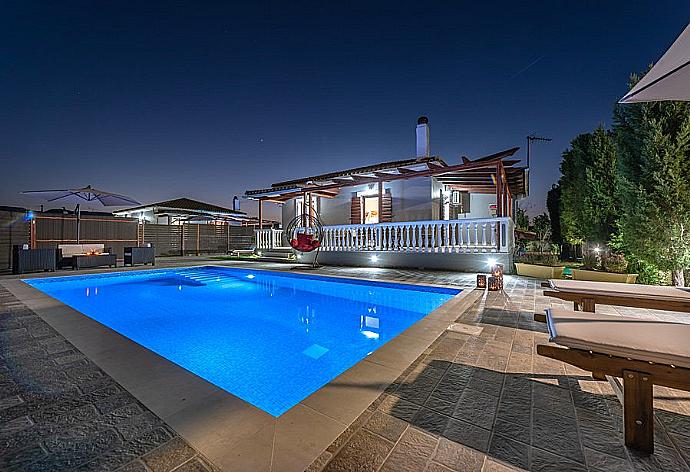 Beautiful villa with private pool and terrace . - Villa Rose . (Fotogalerie) }}