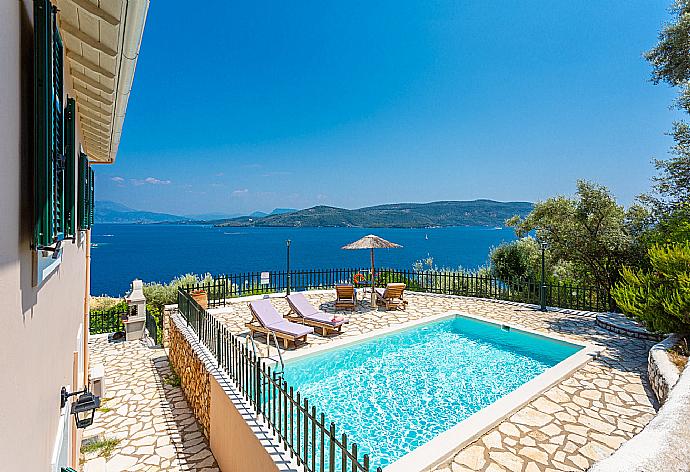 Private pool and terrace with panoramic sea views . - Villa Akrogiali . (Photo Gallery) }}