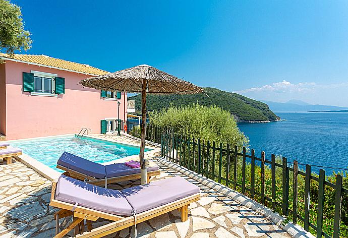 ,Beautiful villa with private pool and terrace with panoramic sea views . - Villa Thalassa . (Fotogalerie) }}