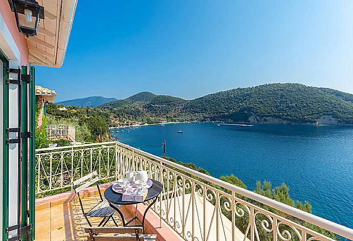 Balcony with panoramic sea views . - Villa Thalassa . (Photo Gallery) }}