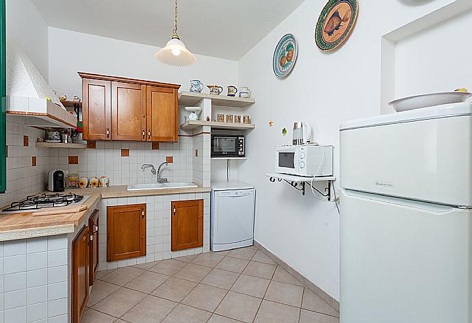 Equipped kitchen . - Villa Renzo . (Fotogalerie) }}