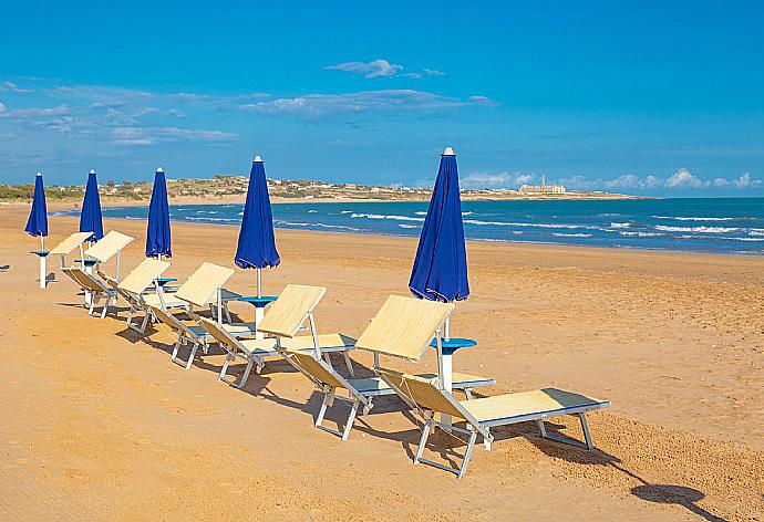 Local beach . - Villa Renzo . (Galleria fotografica) }}