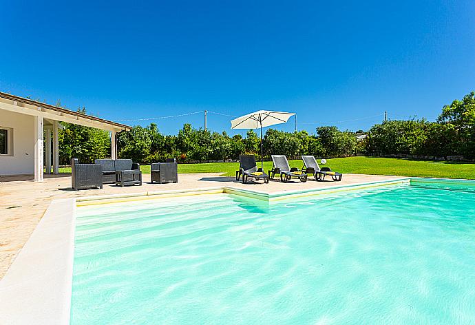 Private pool, terrace, and large lawn . - Villino Malva . (Photo Gallery) }}