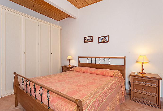 Double bedroom with A/C . - Villa Dune . (Galería de imágenes) }}