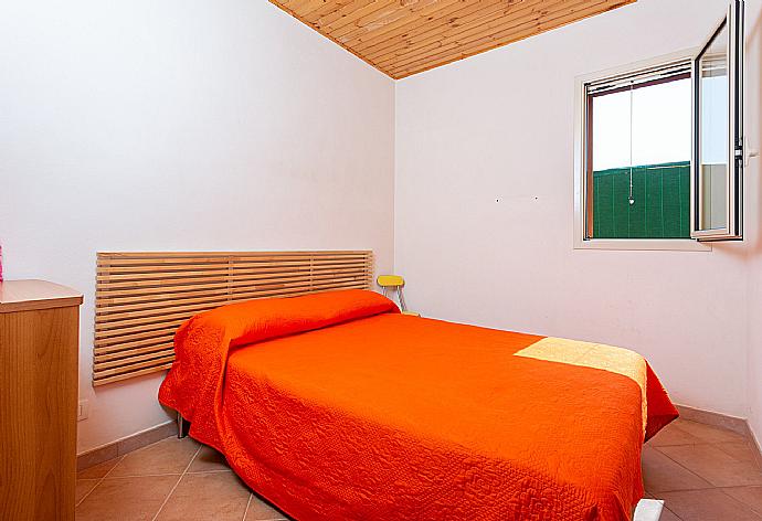 Single bedroom with A/C . - Dune Sul Mare . (Photo Gallery) }}