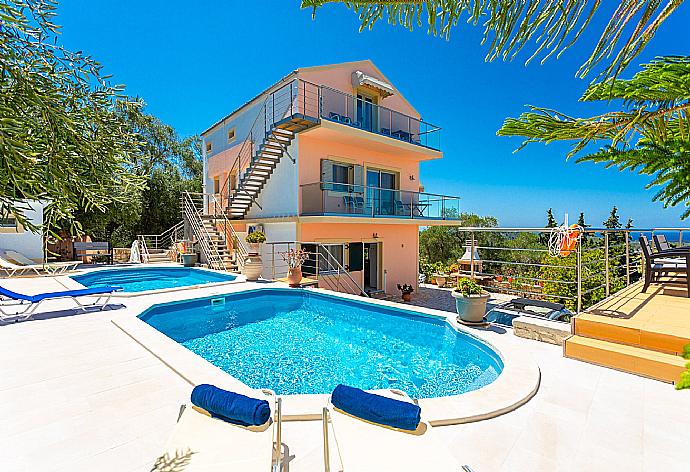 Beautiful villa with private pools and terrace with sea views . - Villa Stephania . (Photo Gallery) }}