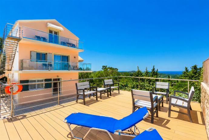 Beautiful villa with sea views . - Villa Stephania . (Galleria fotografica) }}