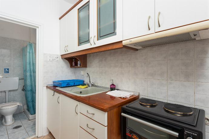 Equipped kitchen . - Dinos . (Γκαλερί Φωτογραφιών) }}