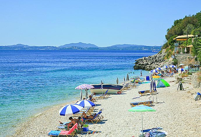 Local Beach . - Fotini . (Галерея фотографий) }}