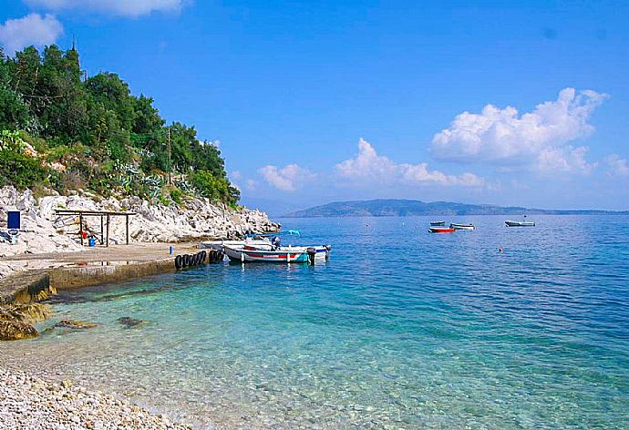 Local beach . - Fotini . (Galleria fotografica) }}