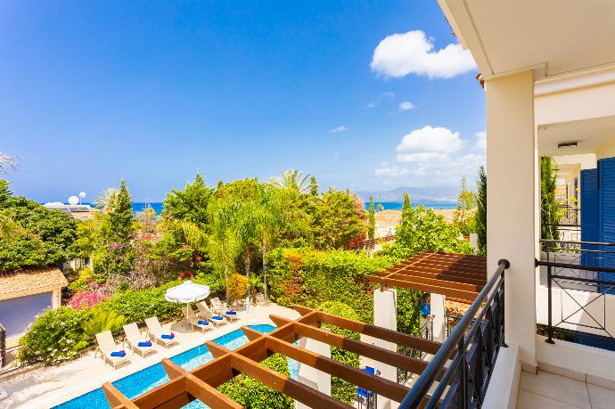 Balcony with sea views . - Villa Galina . (Galería de imágenes) }}