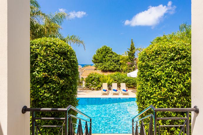 Private pool and terrace . - Villa Galina . (Galleria fotografica) }}