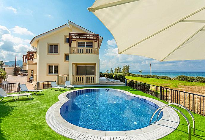 Beautiful villa with private pool and terrace with panoramic sea views . - Villa Blue Diamond . (Галерея фотографий) }}