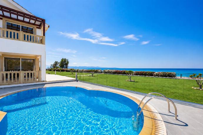  . - Villa Bella Ena . (Γκαλερί Φωτογραφιών) }}