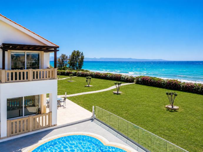  . - Villa Bella Ena . (Γκαλερί Φωτογραφιών) }}