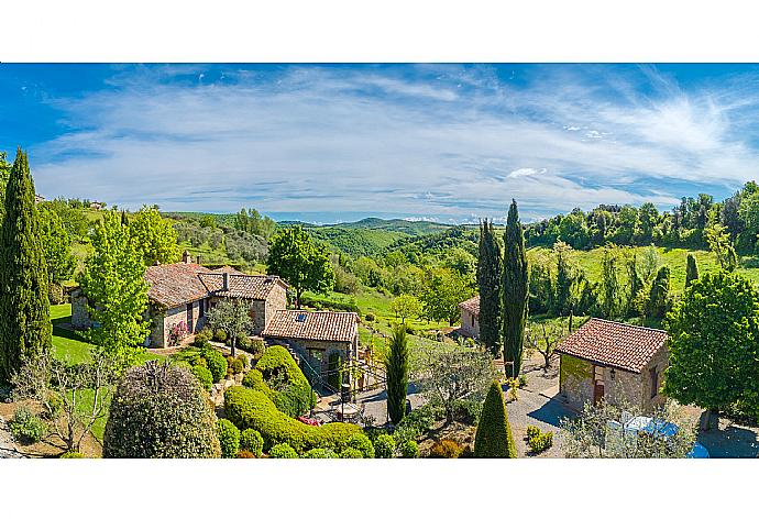 Beautiful villa with panoramic countryside views . - Villa Casale Silvia . (Galería de imágenes) }}