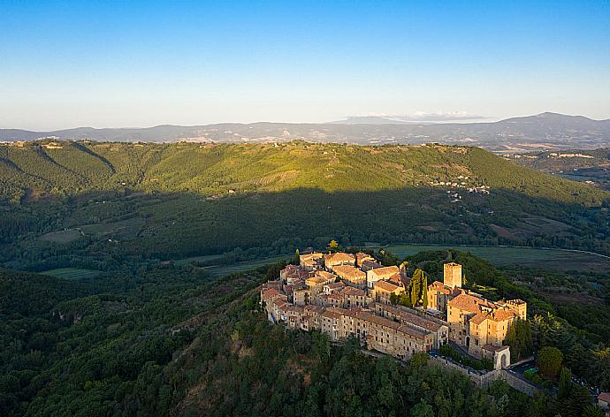 Parrano . - Villa Casale Silvia . (Galería de imágenes) }}