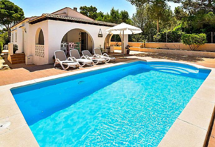 ,Beautiful villa with private pool and terrace . - Villa Abril . (Галерея фотографий) }}