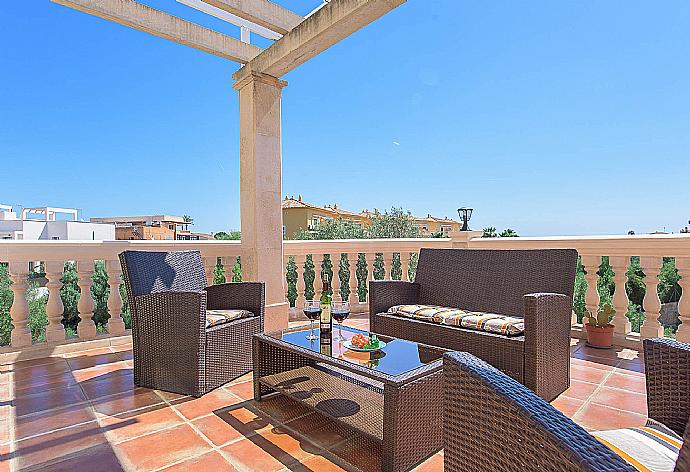 Balcony area . - Villa Alicia . (Photo Gallery) }}