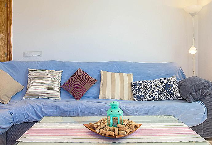 Living room with sofas . - Villa Alicia . (Galería de imágenes) }}