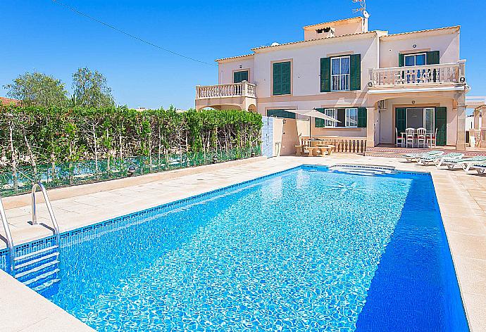 Beautiful villa with private pool and terrace . - Villa Alicia . (Photo Gallery) }}