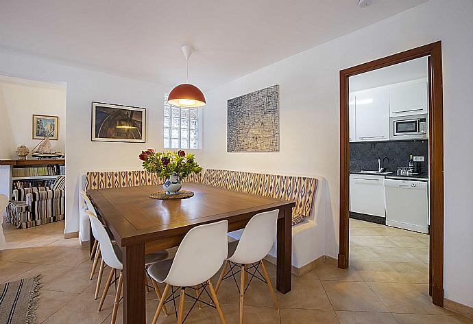 Dining. area . - Villa Mumare . (Photo Gallery) }}