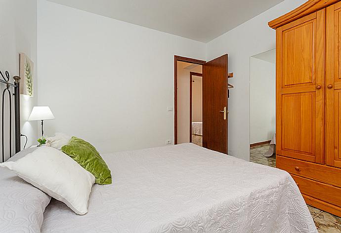 Double bedroom with A/C . - Villa Can Joan . (Photo Gallery) }}