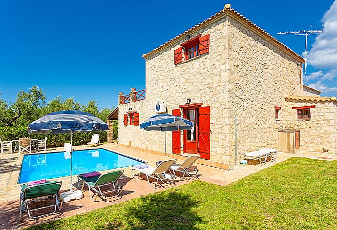 ,Beautiful villa with private pool and terrace . - Villa Zozel . (Galería de imágenes) }}