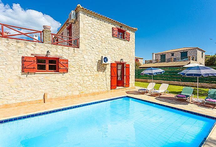 Beautiful villa with private pool and terrace . - Villa Zozel . (Galería de imágenes) }}
