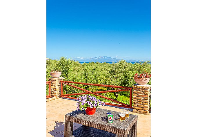 Upper terrace with sea views . - Villa Zozel . (Photo Gallery) }}