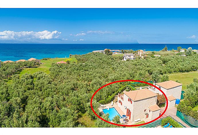 Aerial view showing location of Villa Zozel . - Villa Zozel . (Galerie de photos) }}