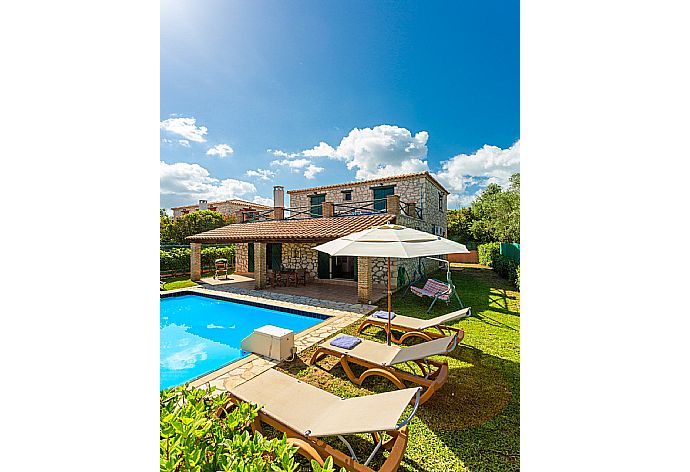 Beautiful villa with private pool and terrace . - Villa Diony . (Галерея фотографий) }}