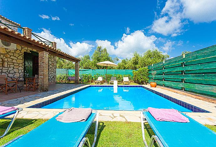 Beautiful villa with private pool and terrace . - Villa Diony . (Galería de imágenes) }}
