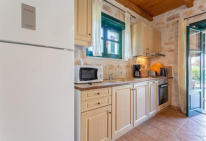 Equipped kitchen . - Villa Diony . (Fotogalerie) }}