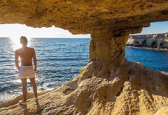 Sea Caves . - Villa Rallo . (Галерея фотографий) }}