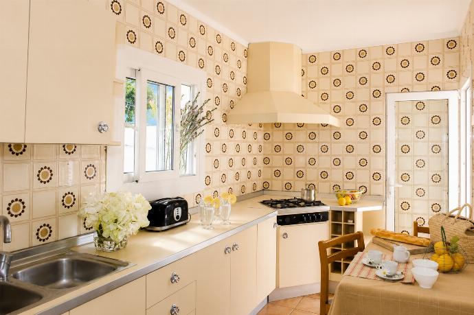 Equipped kitchen . - Villa Roca Nova . (Photo Gallery) }}