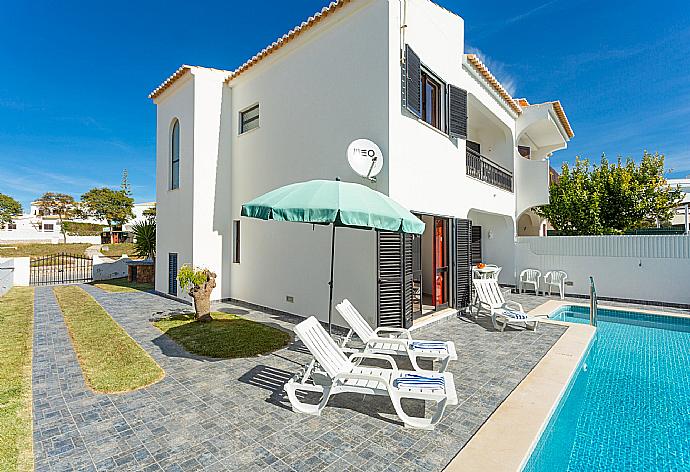 Beautiful villa with private pool and terrace . - Villa Lumiere . (Galería de imágenes) }}