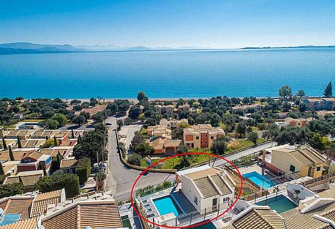 Aerial view showing location of Akti Barbati Villa Tria . - Akti Barbati Villa Tria . (Галерея фотографий) }}