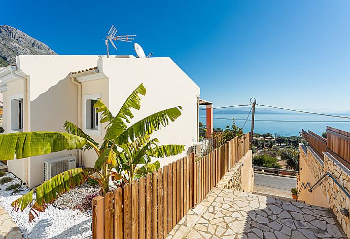 Beautiful villa with panoramic sea views . - Akti Barbati Villa Tria . (Photo Gallery) }}