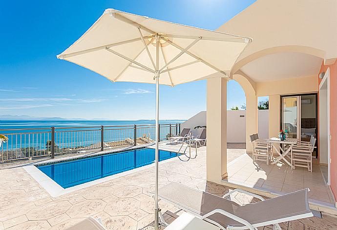 ,Beautiful villa with private pool and terrace with panoramic sea views . - Akti Barbati Villa Ena . (Galerie de photos) }}